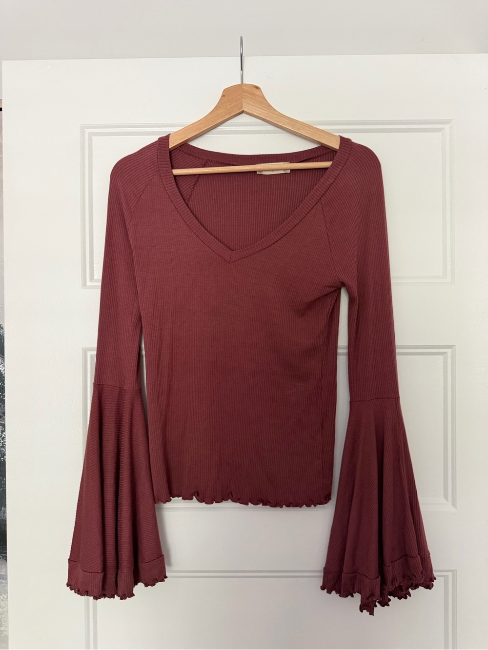 Bell-Sleeve V-Neck Ribbed Top - Dusty Rose